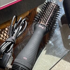 L'ange Black Hair Dryer Brush